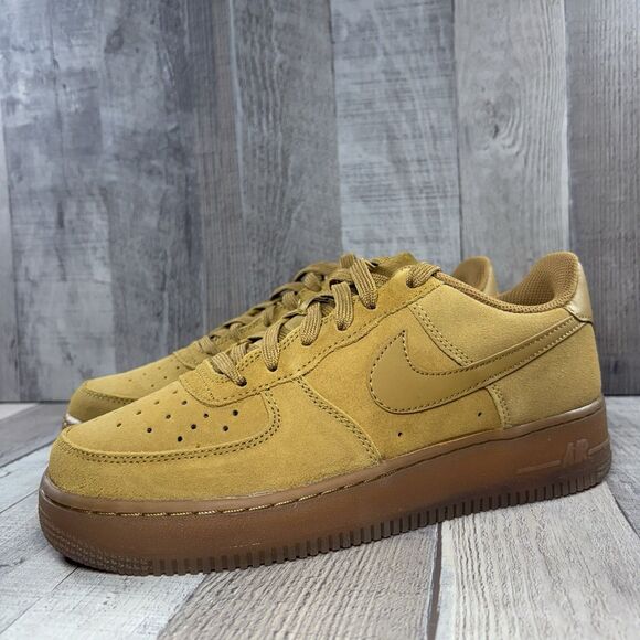 Nike Air Force 1 LV8 AF1 Wheat Gum Low Sneakers Suede Women's Size 8 I Kids 6.5Y - Picture 1 of 12